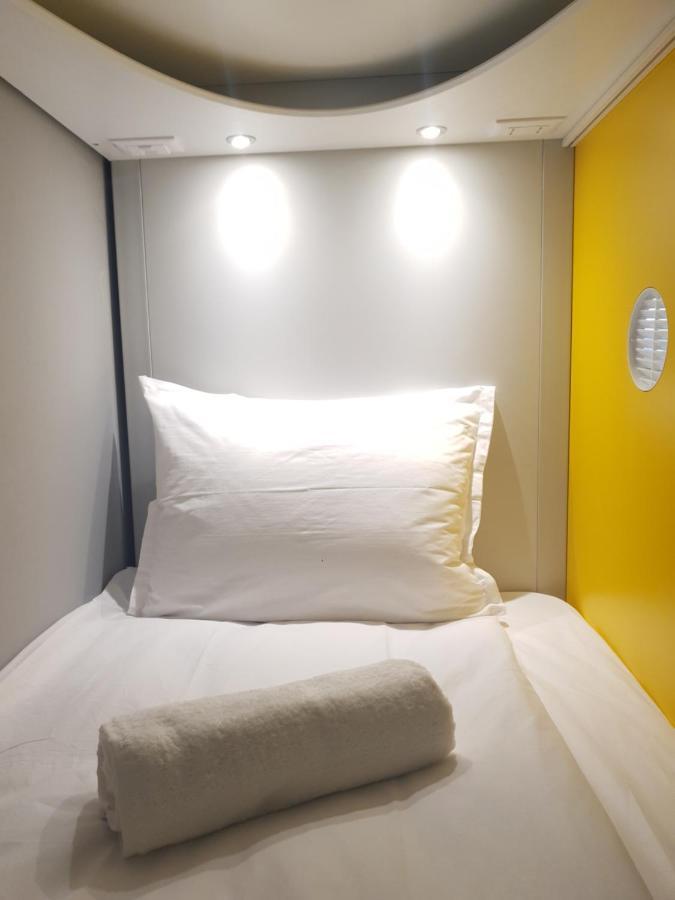 Single Bed 4-Bed Dormitory Room