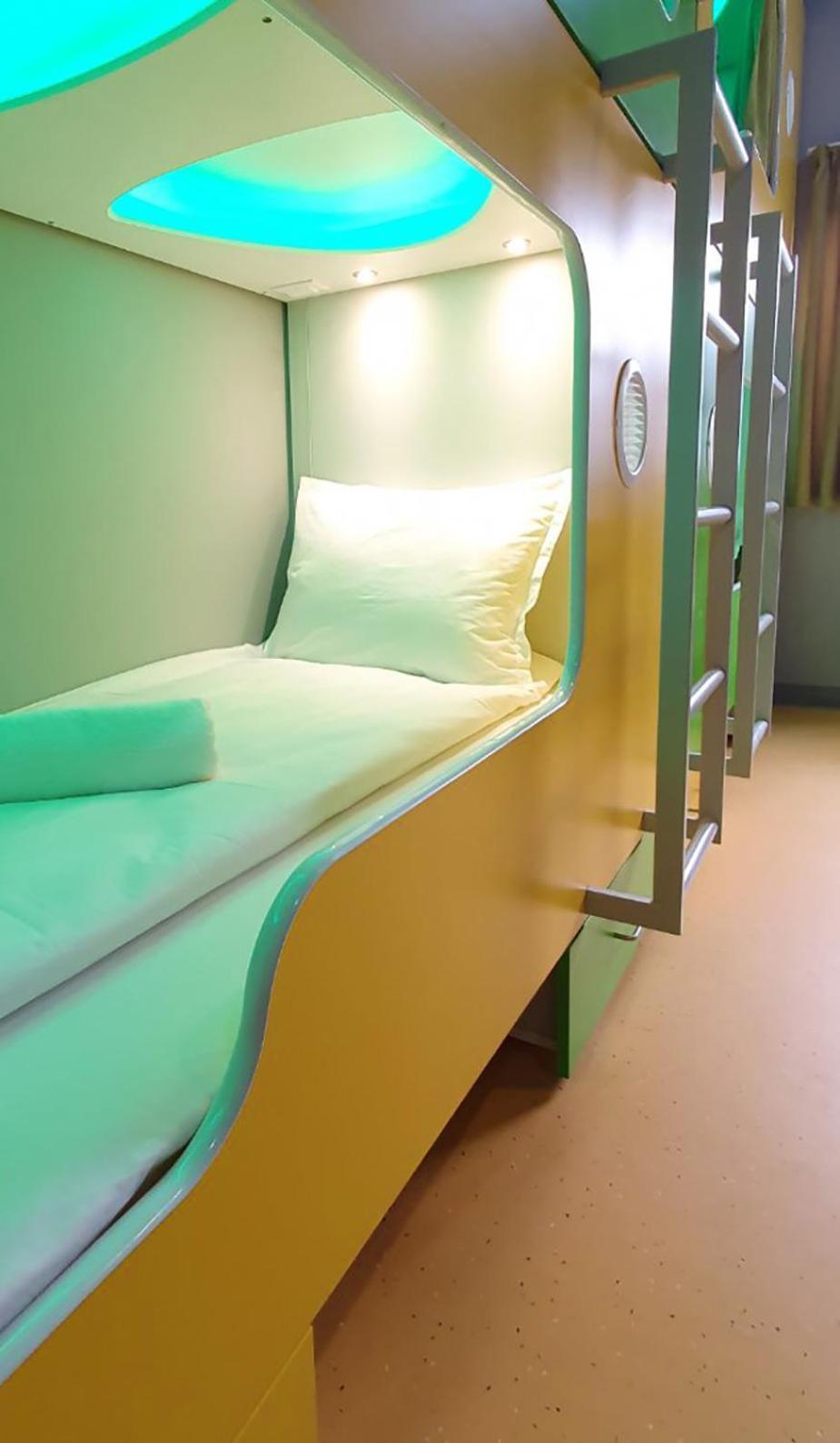 Bed 8-Bed Mixed Dormitory Room
