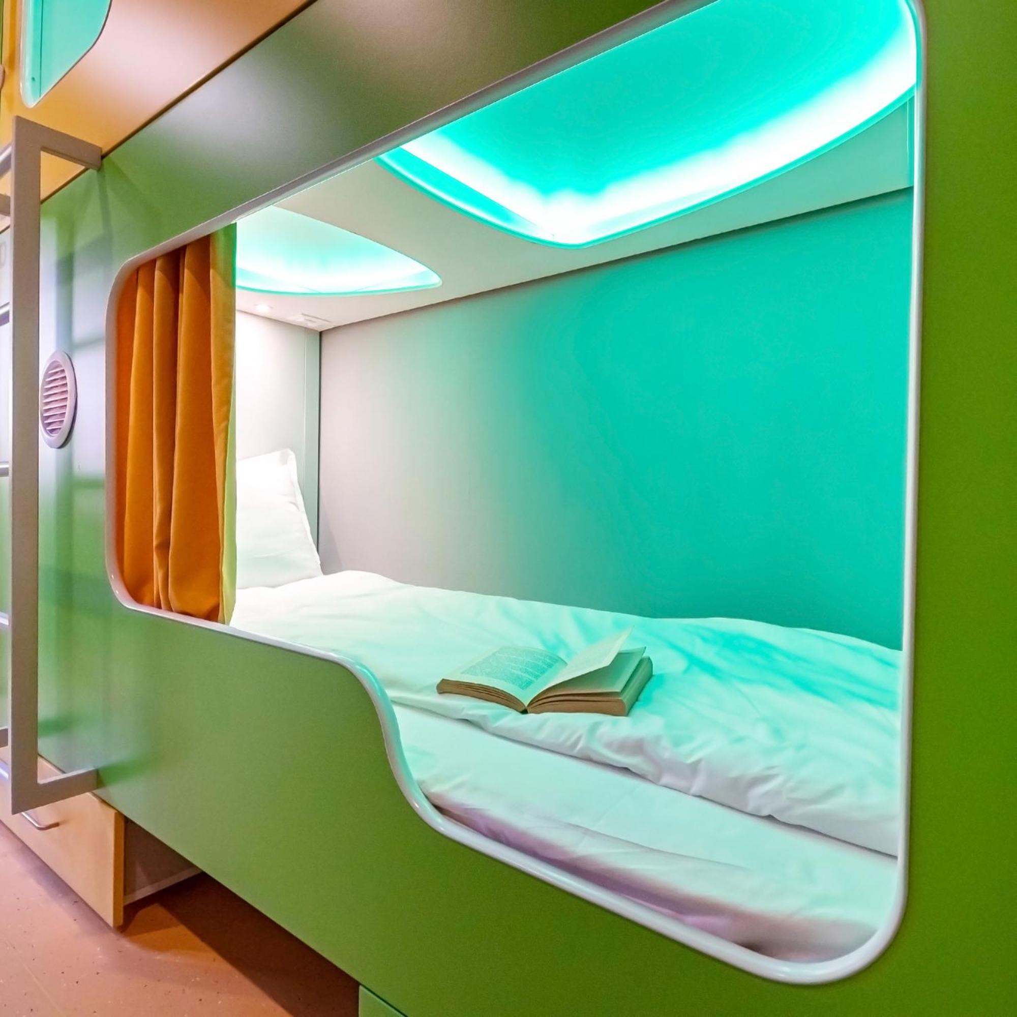 Single Bed 4-Bed Dormitory Room